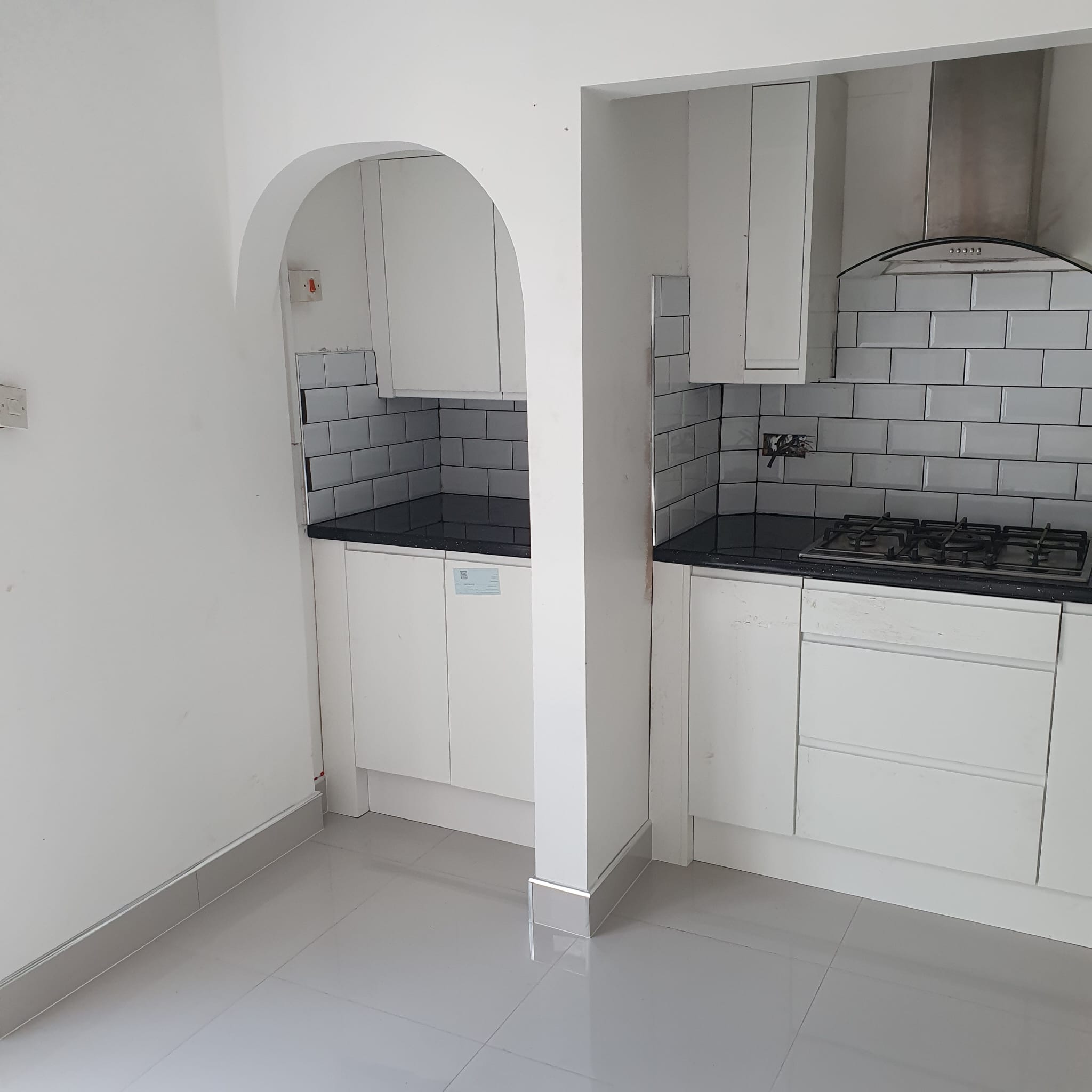 Gloss Kitchen & LED Upstands
