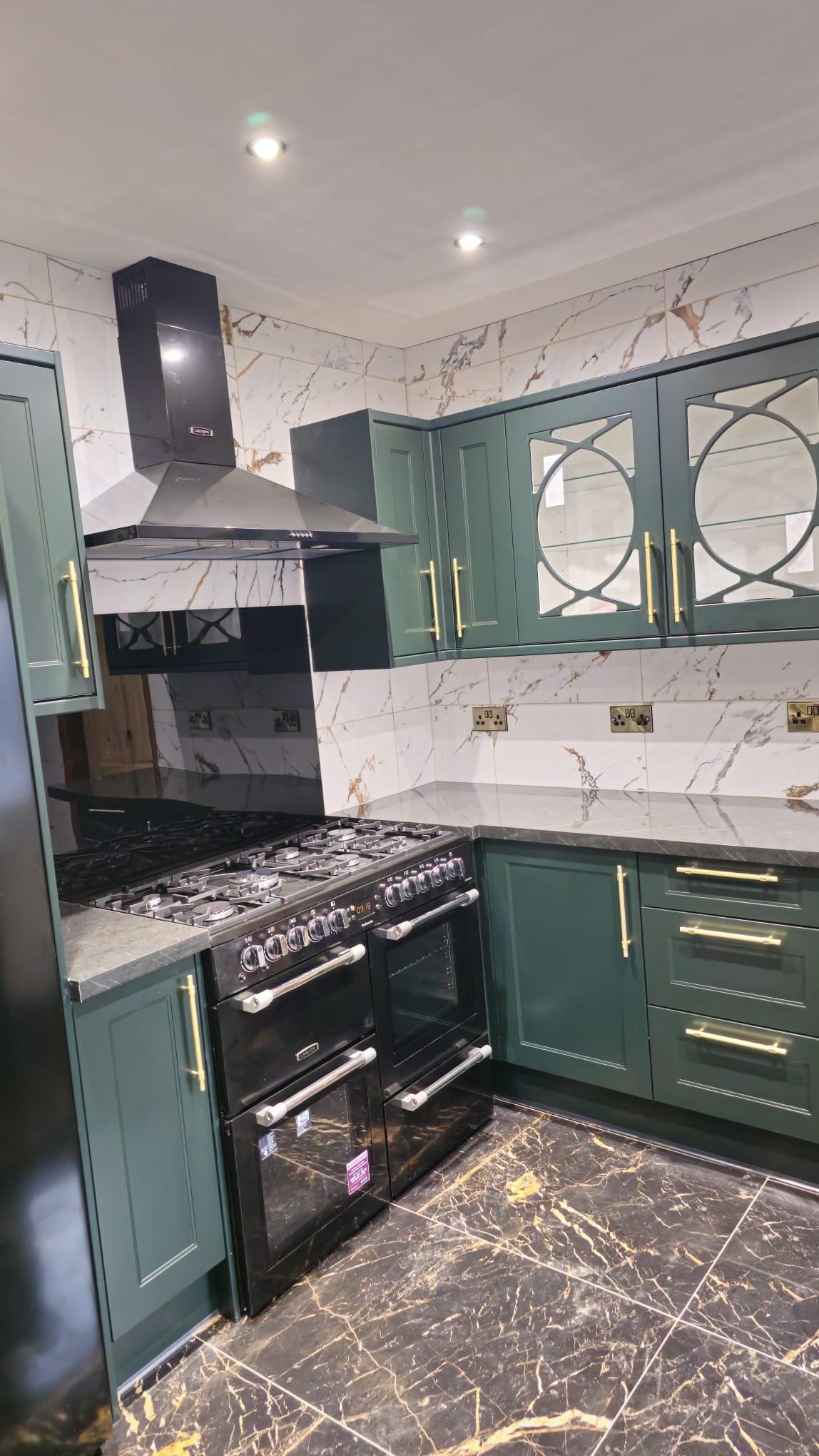 Quartz Surfaces & Splashbacks