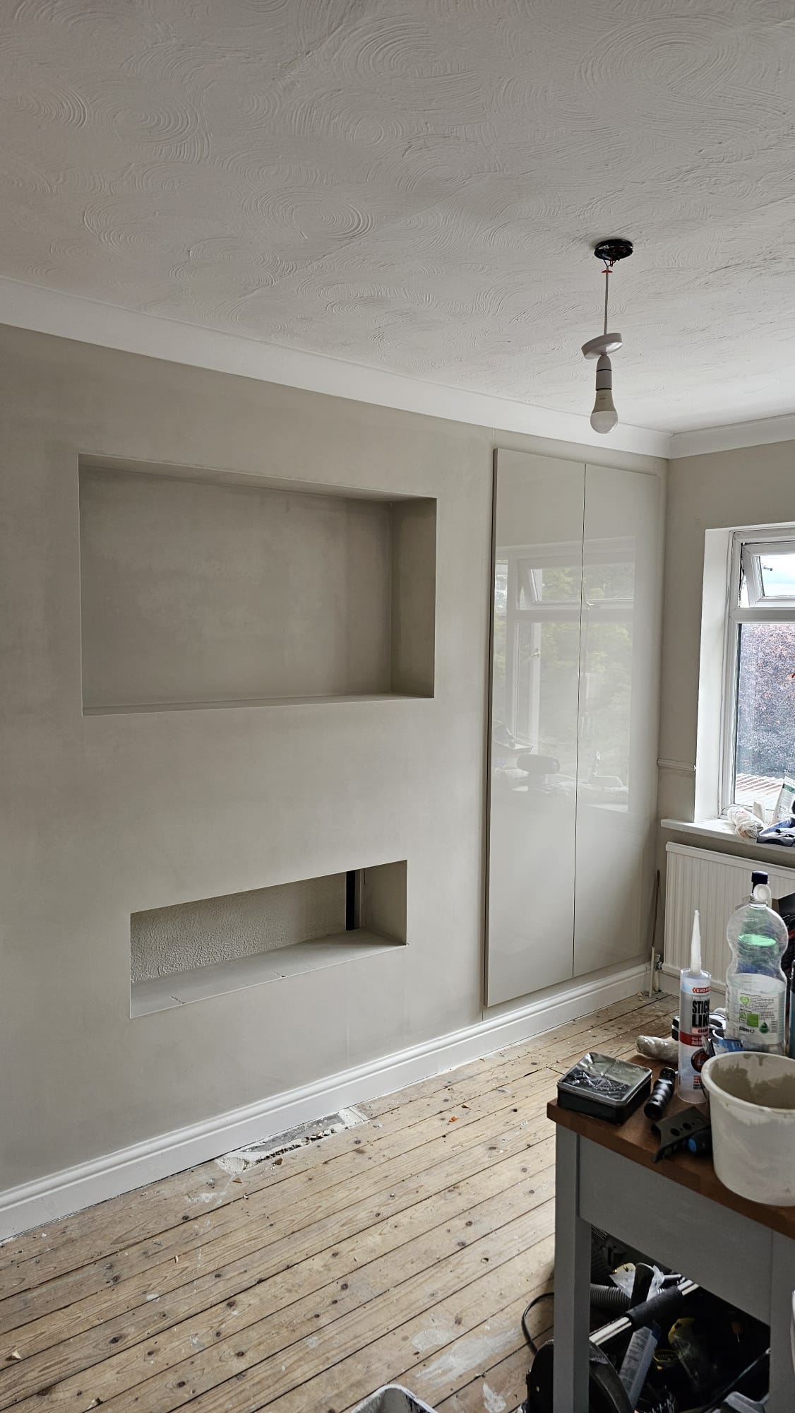 Bespoke Fitted Wardrobe (Right Alcove)